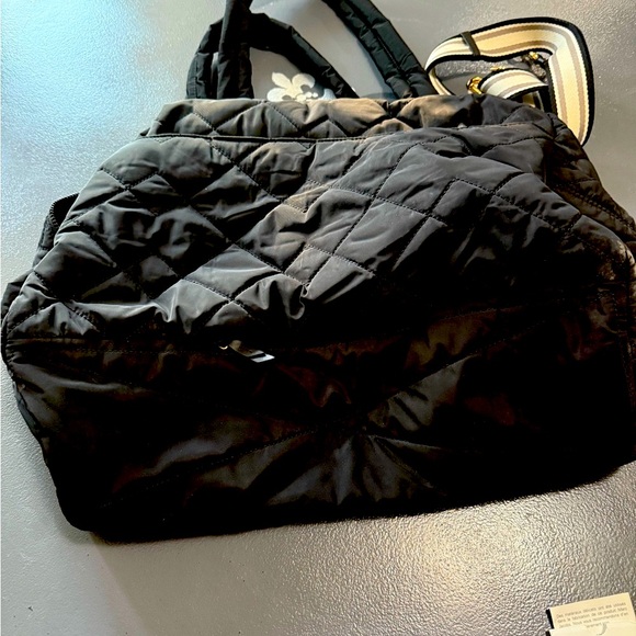 Marc Jacobs Black Quilted Everyday Tote - Picture 3 of 5